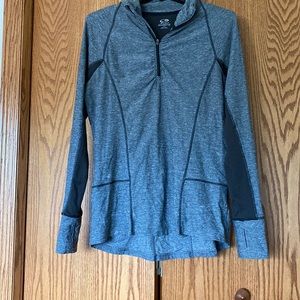 3/4 zip athletic pull over
